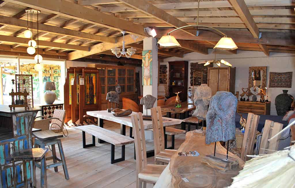 Mobiliers et décorations exotiques