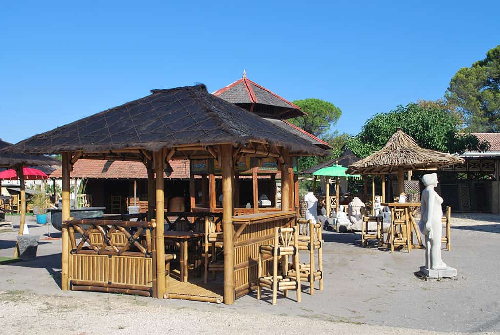 Gazébo en bambou avec bar "BALI"