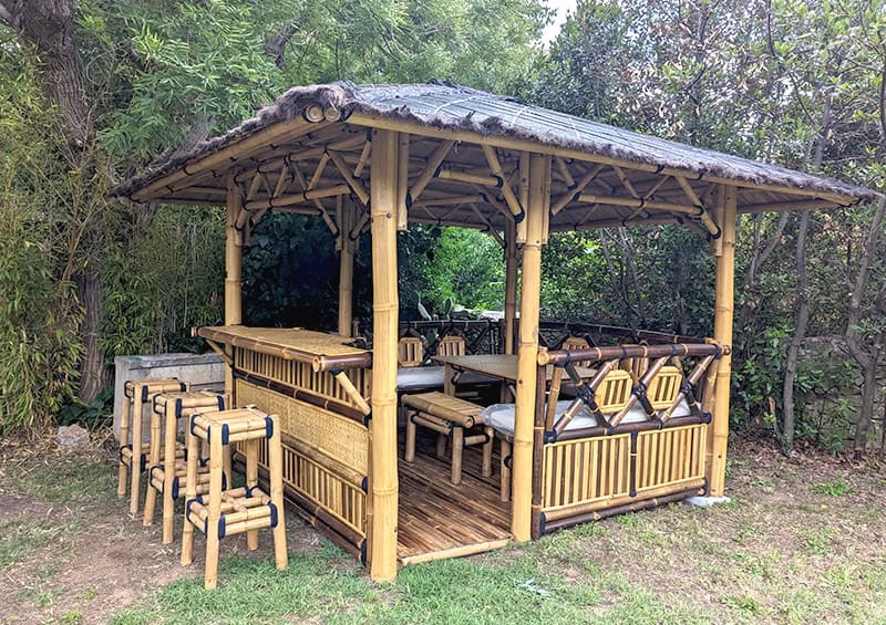 Gazébo convivial avec bar pour recevoir - BALI