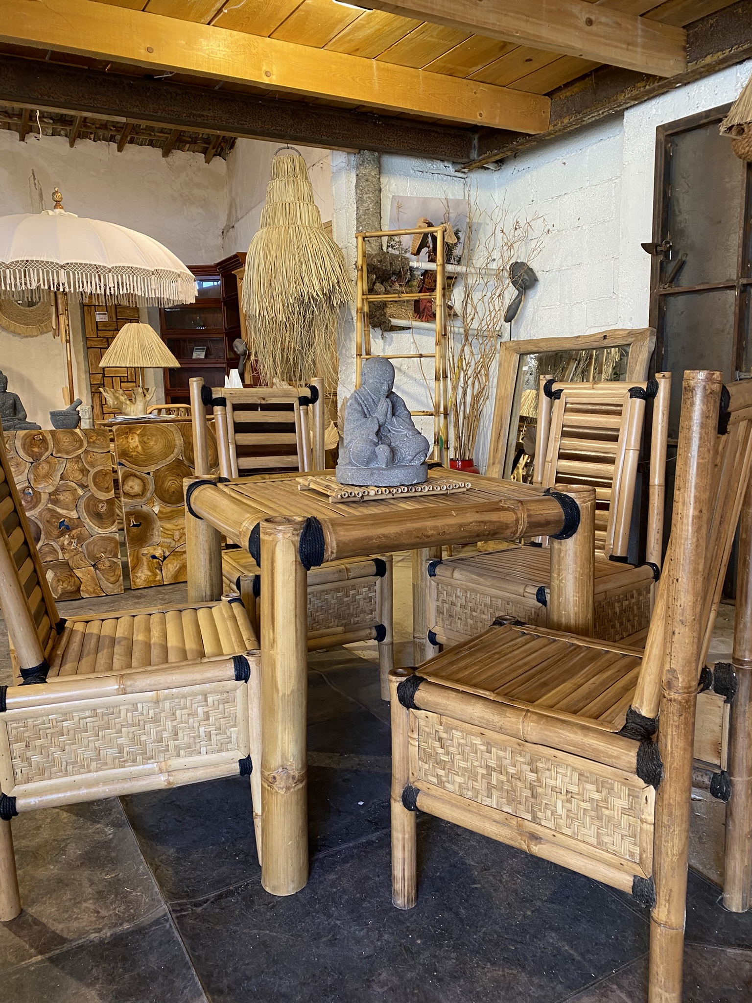 Table à manger en bambou – Image 3