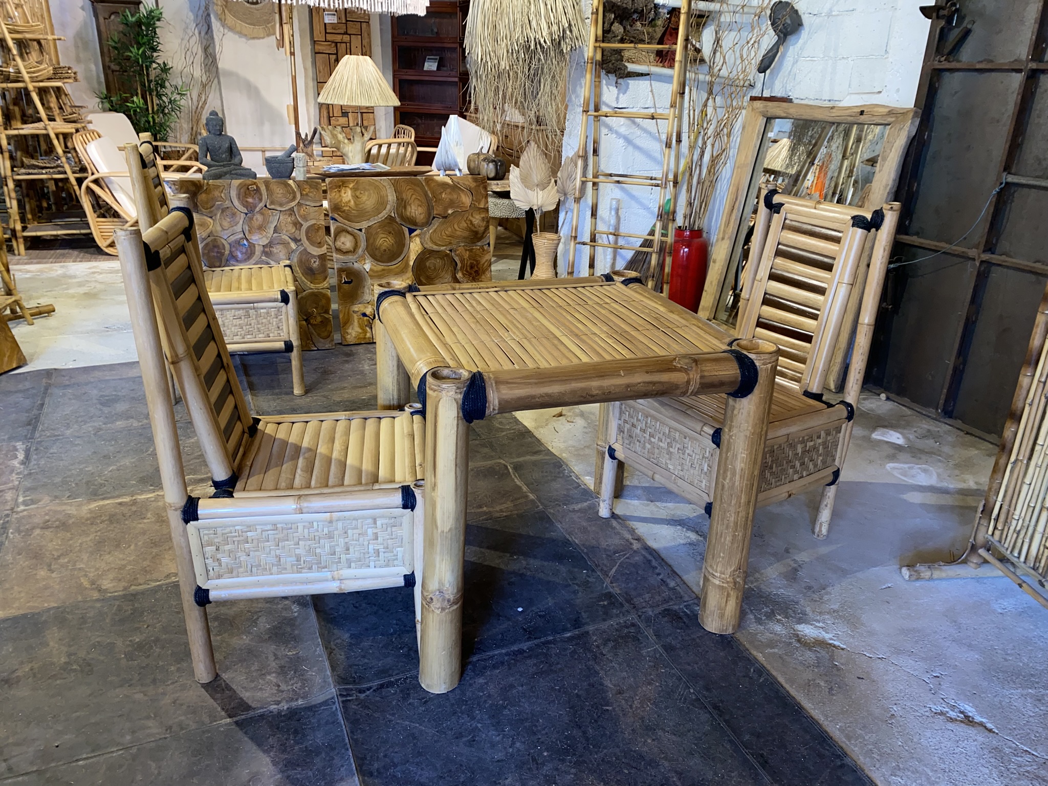 Table à manger en bambou – Image 5