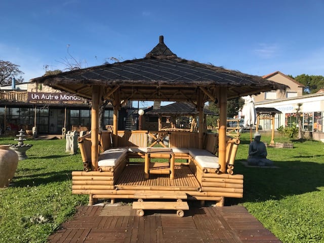 Gazébo bambou modèle Lounge