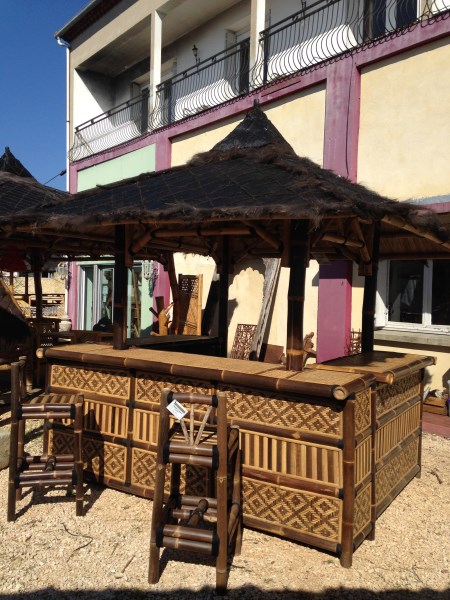 Gazébo Bar en bambou bicolore