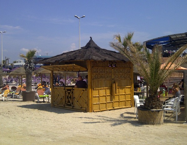 Bar en bambou - Plage à Marseille