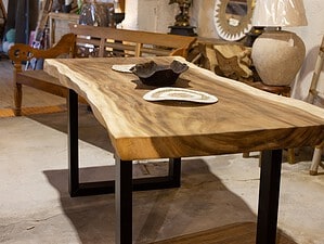Boutique Un Autre Monde - table en suar