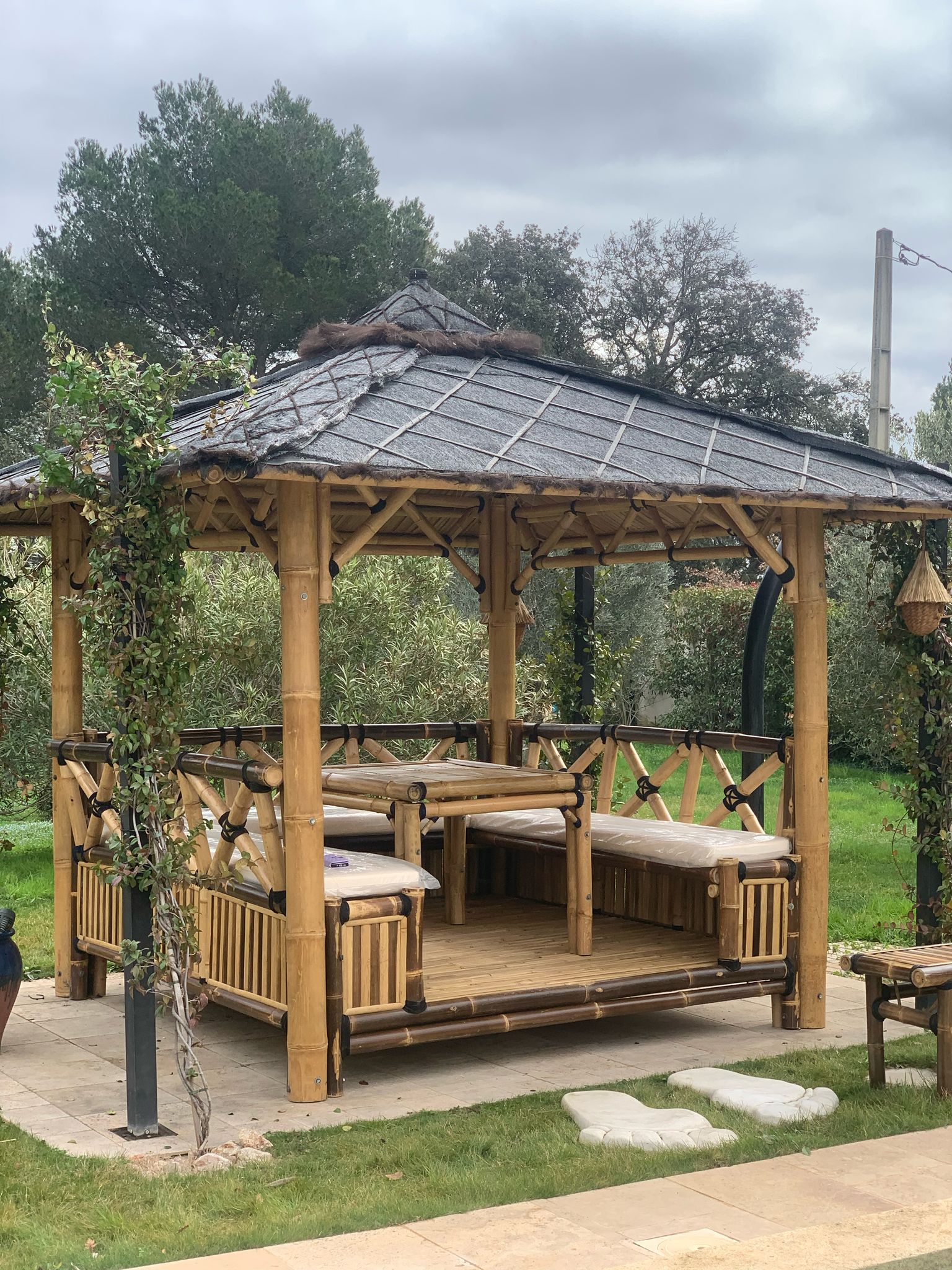 Gazébo en bambou détente "LOTUS" – Image 5